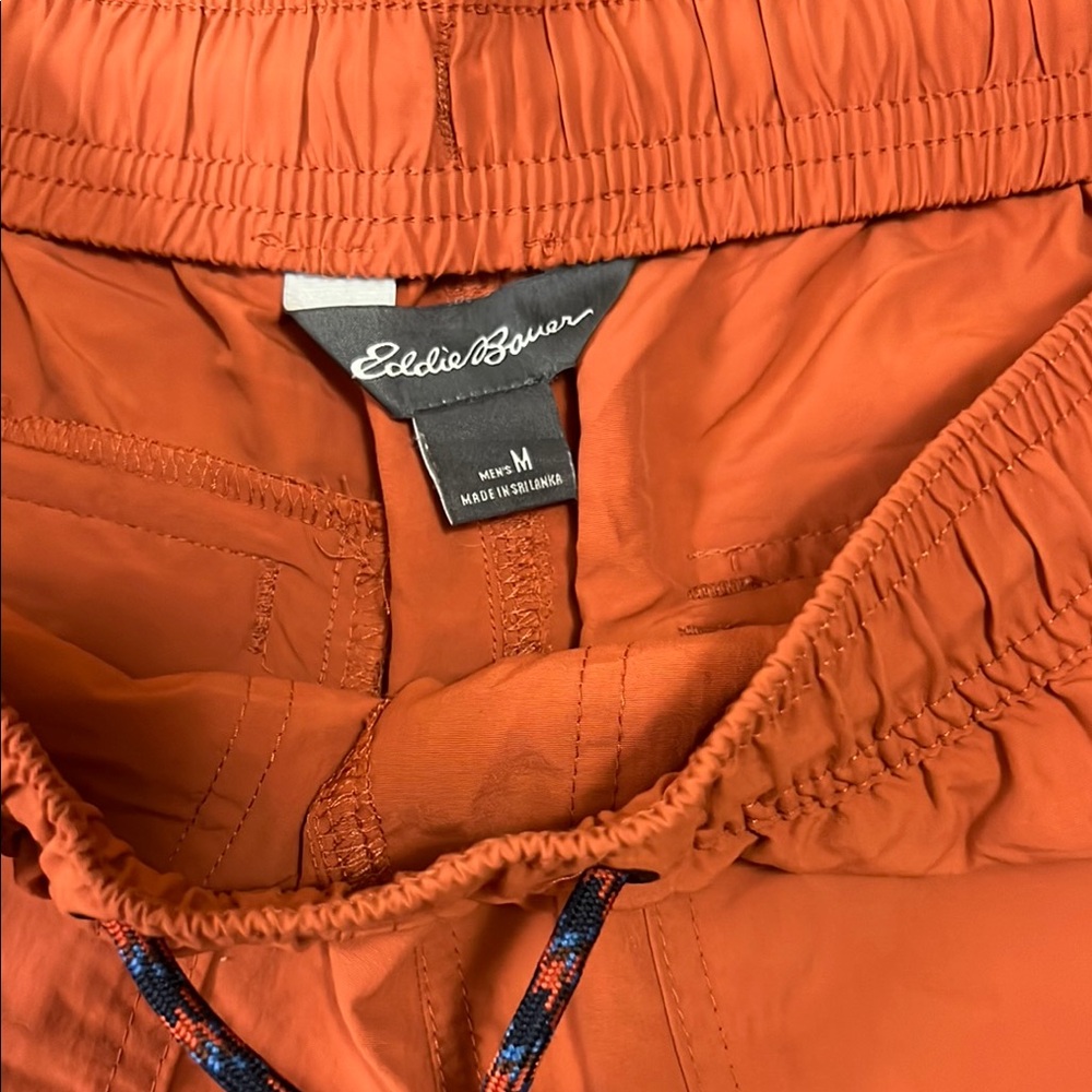 Men's Eddie Bauer Red and Orange cargo pocket multi function Shorts - Picture 3 of 10